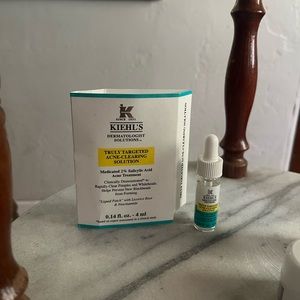 ✨$3✨ Kiehl’s truly targeted acne clearing solution medicated 2% salicylic acid